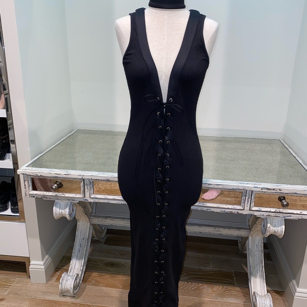 🖤Black Dress- Brand: KIKIRIKI 🖤